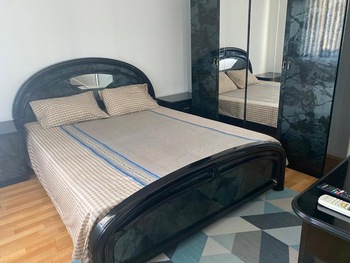 Apartament Rozelor Elena